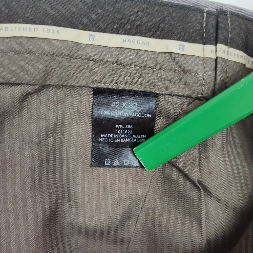 NWT Haggar Straight Fit Khaki Pants Men's 42x32‎ Gray Straight Leg